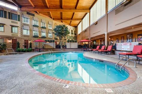 BEST WESTERN PLUS WHITE BEAR COUNTRY INN (White Bear Lake) - Hotel ...