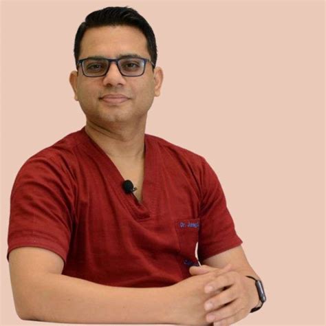 Best Dermatologists and Skin Specialists in Saket, Saouth Delhi | SkinQure