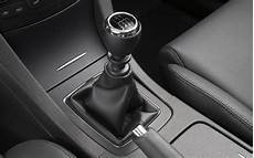 Cars With Manual Transmission 2015 by Manual Vs Automatic Car Which Should I Buy In 2016 Sagmart Cars With Manual Transmission 2015