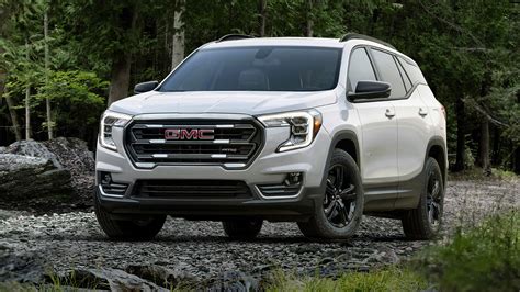 2024 GMC Terrain Review: Expert Insights, Pricing, and Trims