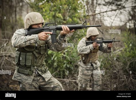 Army Boot Training 的图像结果