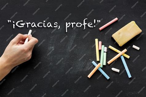 Premium Photo | Composition for teacher appreciation in spanish
