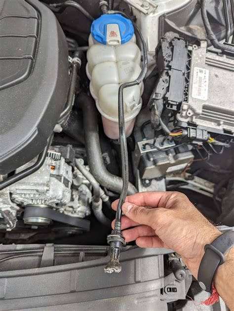 Coolant hose from reservoir to radiator broken HELP - Audi A4 (B9) Forum - Audi Owners Club (UK)