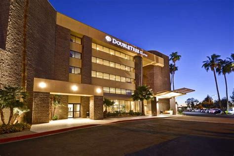 DOUBLETREE BY HILTON PHOENIX NORTH - Hotel Reviews, Photos, Rate ...