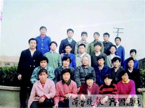 【二中老照片】那些年有三张特殊的毕业照_安顺市第二高级中学