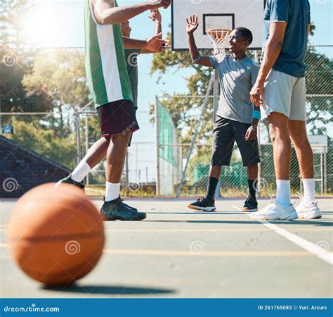 Teamwork Basketball 的图像结果