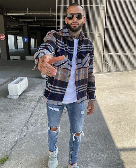 Business-Casual Street-Style Men 的图像结果