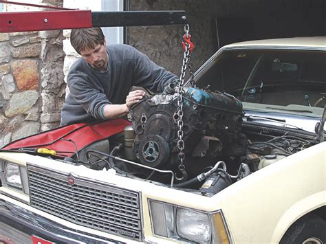 Chevy Engine Disassembly 的图像结果