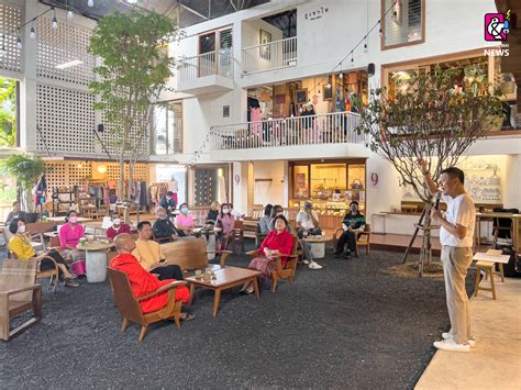 งานแสดงศิลปะเพื่อน้อมรำลึกพ่อของแผ่นดิน “เพราะพ่อ”