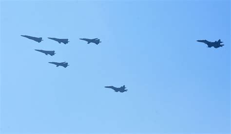 IAF bids farewell to MiG-27; fighter jet roars in skies for last time ...