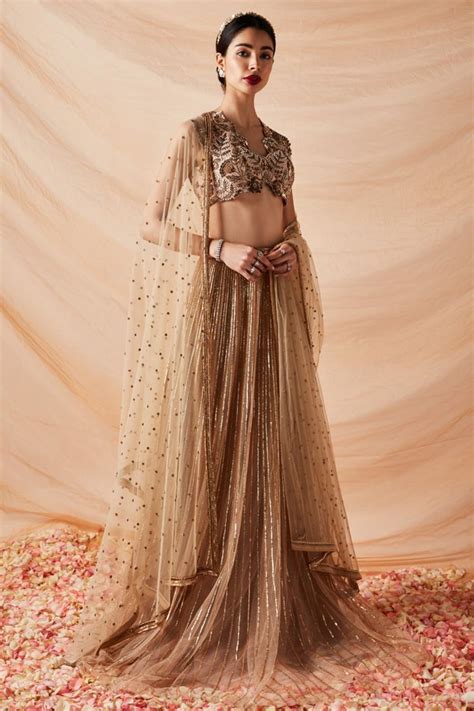 Alia Bhatt, Ananya Panday show you how to work tone-on-tone lehengas ...