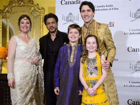 These Pics Of SRK And Canadian PM Justin Trudeau Posing With Each Other ...