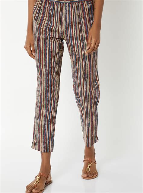 Buy Women Printed Straight Kurta Set Online at just Rs. 999.0 ...