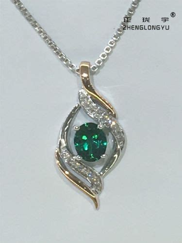 『珠宝』Bulgari 推出 Divas’ Dream 珠宝：钻石铺陈、层叠结构与宝石扇面 | iDaily Jewelry · 每日珠宝杂志