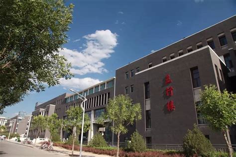【携程攻略】太原山西大学景点,校史堪比北大的中国著名老校，因为没有进入211投资少，反倒是保留了…