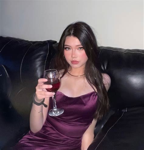 Purple dress aesthetic wine glass idea @shansxtu in 2023 | Makeup with ...