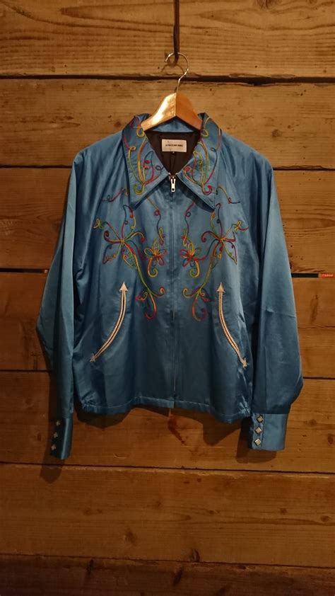 A PUZZLING HOME "RAINBOW EMBROIDERY WESTERN JACKET" Sax Color | BOW ...