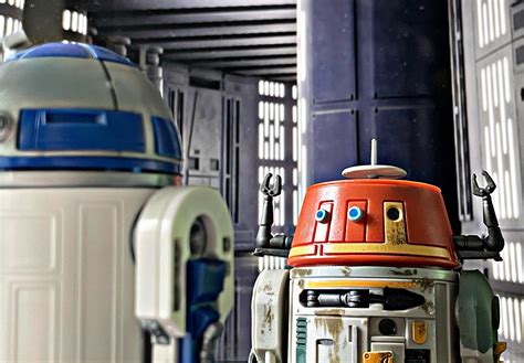 “R2-D2, I told you before to watch where you are rolling!” [OC Toy ...