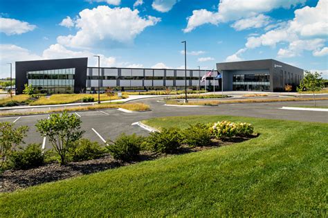 Collins Aerospace - Lenexa Center of Excellence - Workplace Architecture + Design