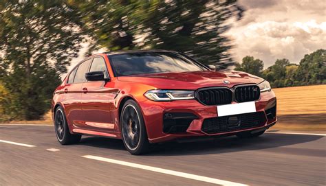 BMW M5 Review 2022 | Drive, Specs & Pricing | carwow