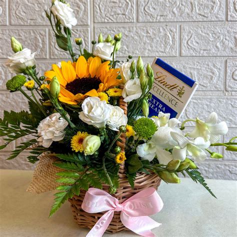 Blooming Dolce Basket – Simply Phoolish