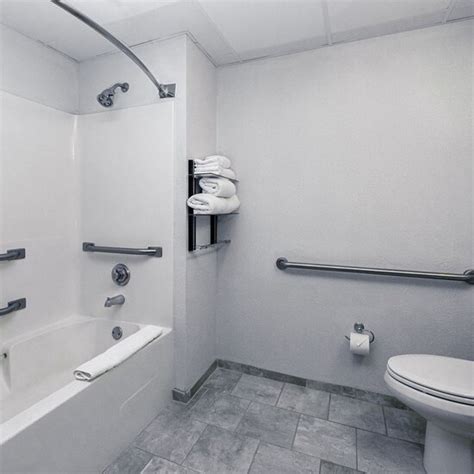 SEVEN Sebring Raceway Hotel Pool: Pictures & Reviews - Tripadvisor
