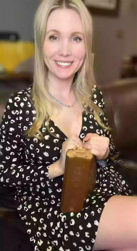 OnlyFans: Mormon creator told to 'choose nudes or church'