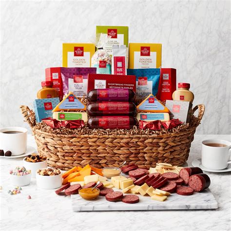 GIFT BASKETS | Holiday gift baskets, Holiday gift baskets christmas ...