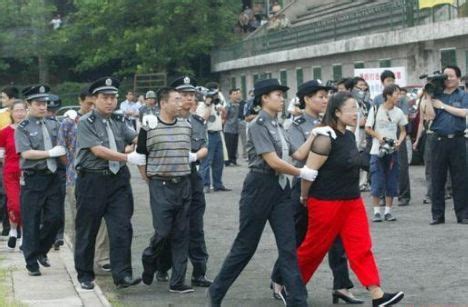 北京枪决5名强奸19名妇女连夺两条人命的罪犯_手机新浪网