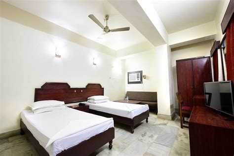 CAPITAL O 14995 HOTEL STARLINE PALTAN BAZAR (Guwahati, Assam) - Lodge ...