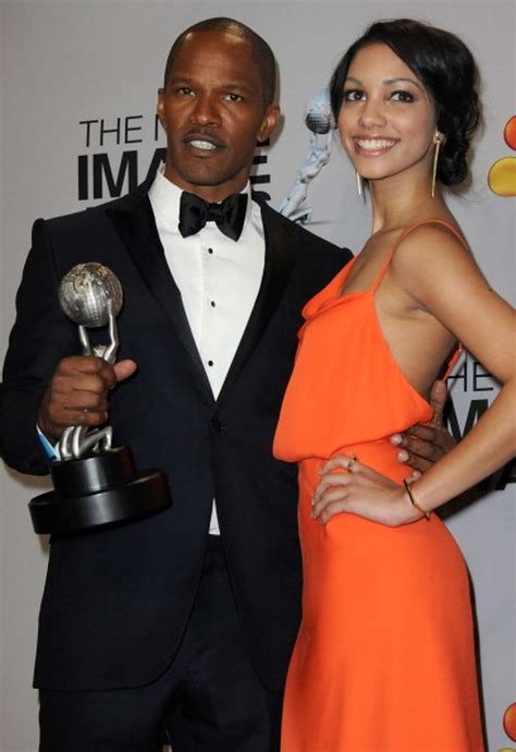 Brad Pitt reportedly uses his real name to pick up women