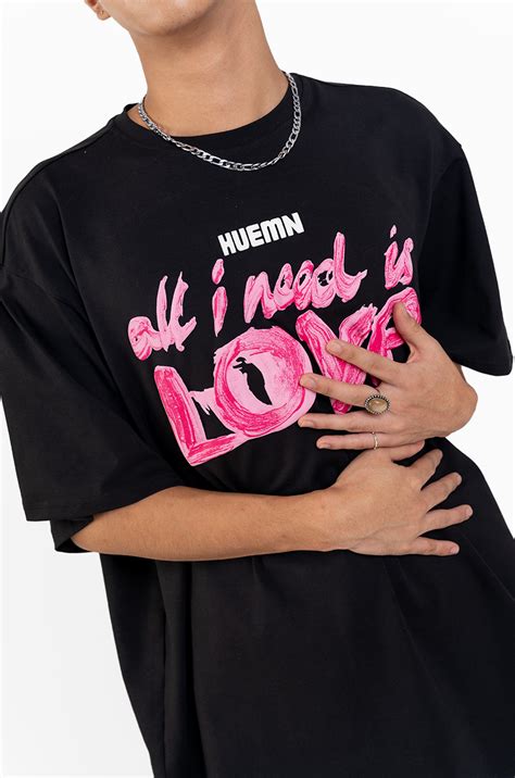 Love T-Shirt (Black) – HUEMN