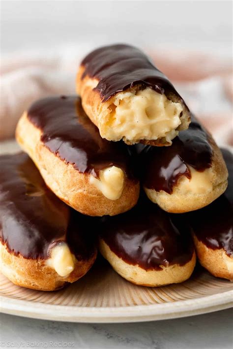 Homemade Eclairs with Pastry Cream - Ulkse