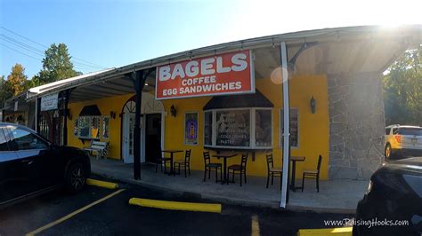 Kalahari vs. Great Wolf Lodge – Where Should You Go? - Raising Hooks