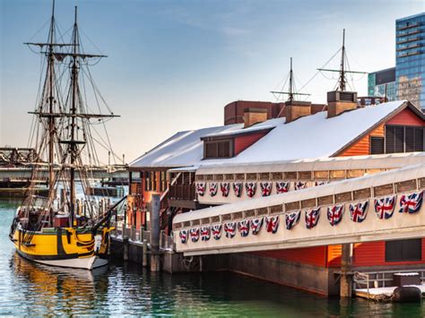 Franklin/Foxboro Line on the Commuter Rail