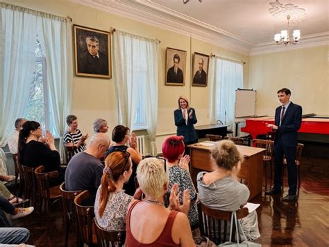Нового директора специальной музыкальной школы назначили в Воронеже ...