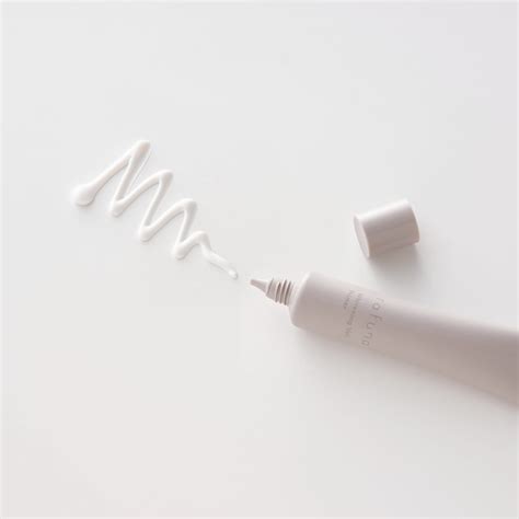 ADJUVANT .ホワイトニングヴェールプライマー×2 送料無料 | gttpl.co.in