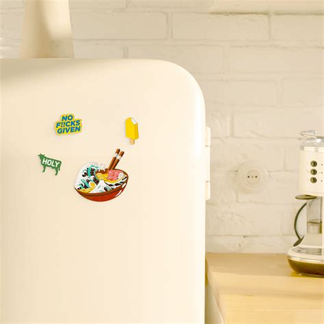 Ramen Wave Magnet – Say it with a Pin