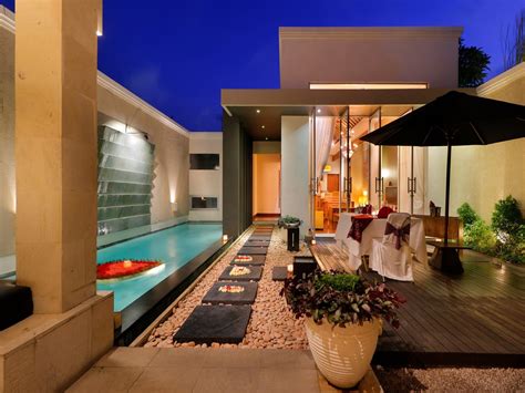 W Maldives – Amos Travel