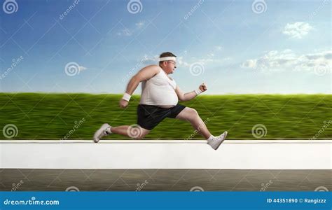 Fat Guy Running 的图像结果