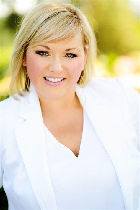 Become Unforgettable with Nina Roberts