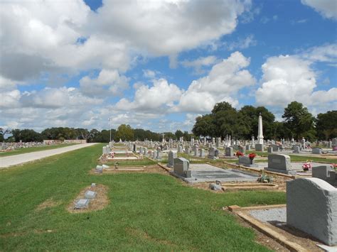 Sacred Heart Cemetery in Hallettsville, Texas - Find a Grave Cemetery