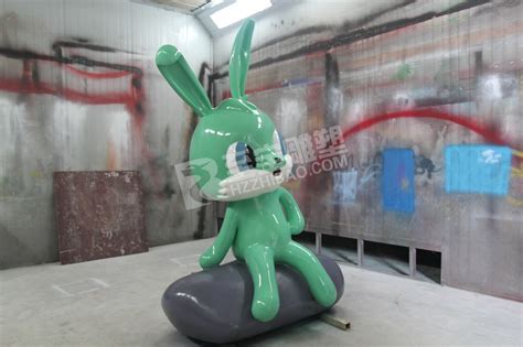 玻璃钢小兔子雕塑-玻璃钢雕塑厂