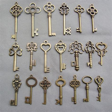 Mixed 40Pcs Antique vintage Bronze Alloy Keys Skeleton Key pendants ...