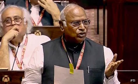 INDIA गठबंधन के चेयरपर्सन के लिए मल्लिकार्जुन खरगे का नाम हुआ तय ...