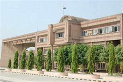 अमेठी युवाओं के लिए खुशखबरी: BBAU खोलेगा उपग्रह केंद्र - bbau amethi ...