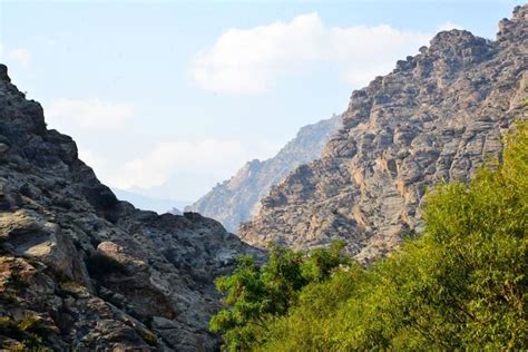 【携程攻略】银川贺兰山风景区景点,这可是一个颇为广阔的概念，而且“贺兰山”之大名从小就略知一二，是…
