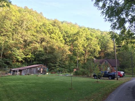 THE RENOVATED BARN AT SENECA ROCKS - Hostel Reviews, Photos, Rate ...