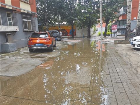 唐山这个小区雨后道路积水影响出行 居民盼解决_综合新闻_唐山环渤海新闻网