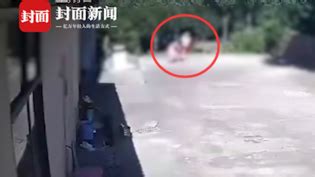湖南永州警方：男子抡椅殴打女儿追问妻子去向，被拘留 - 封面新闻